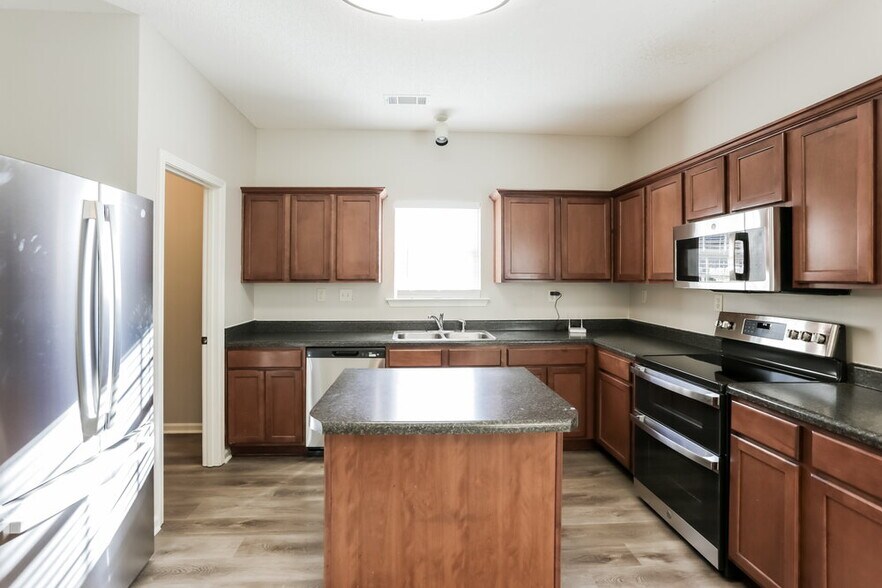 Building Photo - 7562 Kilday Cove