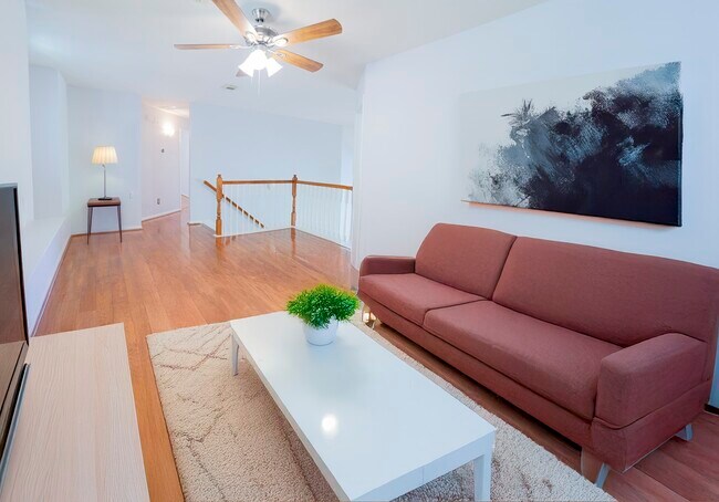 Building Photo - 1123 Woodley Bend