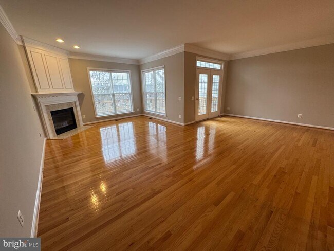 Building Photo - 45776 Mountain Pine Square