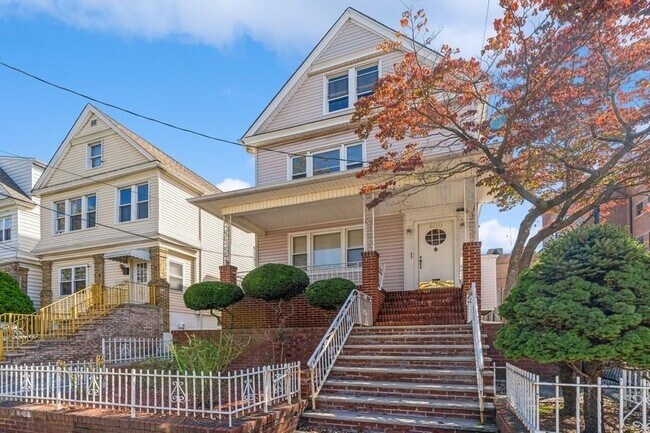 Primary Photo - 800-802 KENNEDY Blvd