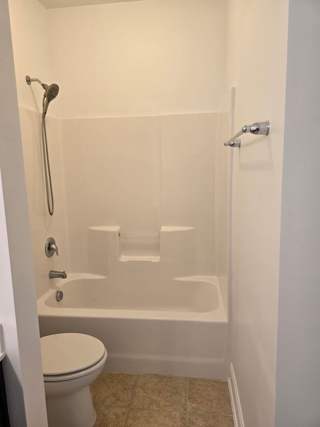 Building Photo - The Parks at Meadowview