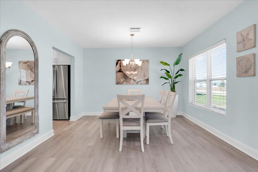 Building Photo - 115 Leland St SE