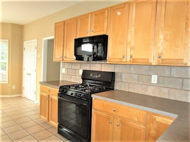 Building Photo - 2420 Queensboro Ln