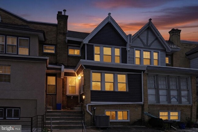 Building Photo - 5616 Florence Ave