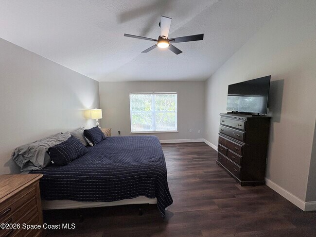 Building Photo - 2015 Canopy Dr