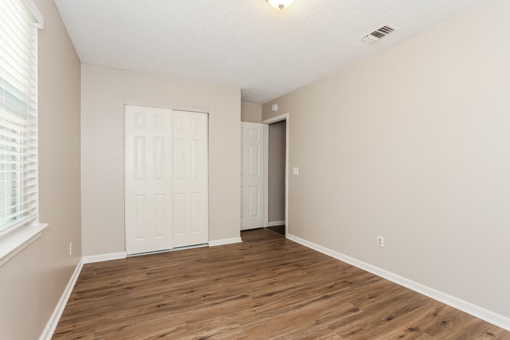 Building Photo - 2423 Scanlon Dr