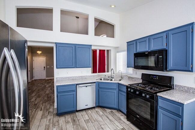 Building Photo - Beautifully Updated 3Bdm 2Ba Home near Sil...