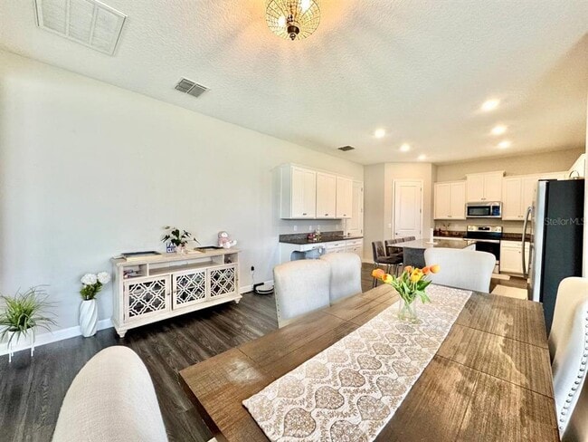 Building Photo - 2854 Hilliard Dr