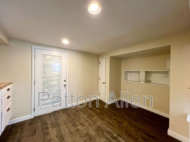 Building Photo - 29 Parkman Ave