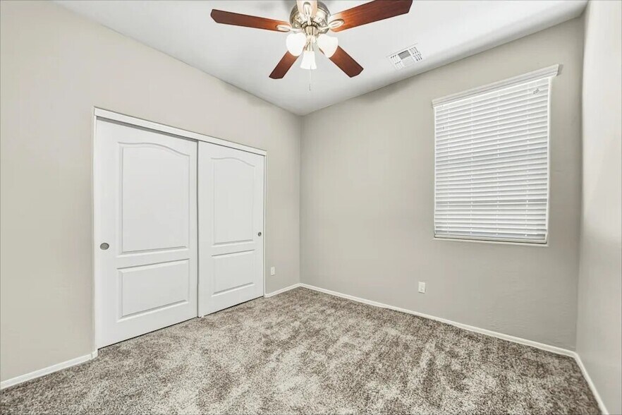 Building Photo - 6912 S 37th Glen