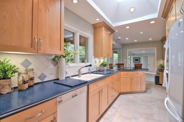 Building Photo - 793 Campbell Ave