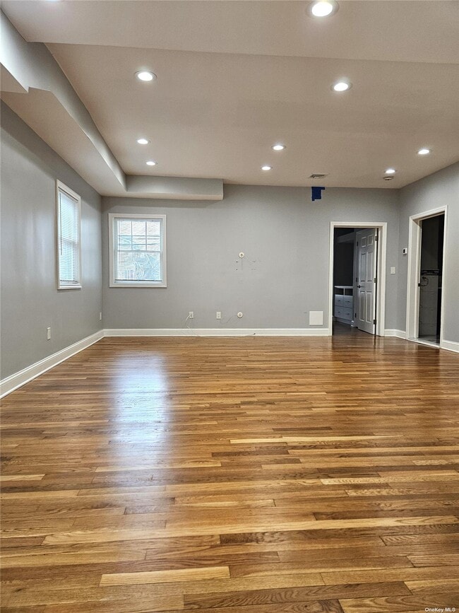 Building Photo - 93 Hempstead Ave