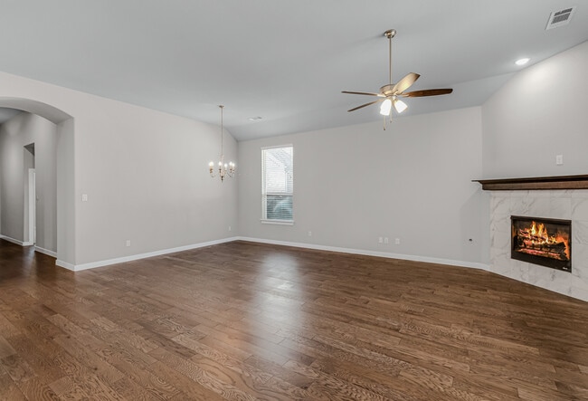 Building Photo - Harvest 1020