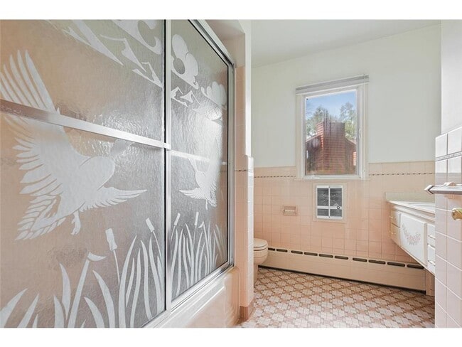 Building Photo - 6400 Greenbriar Ave