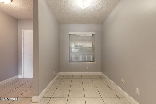 Building Photo - 4650 Links Village Dr