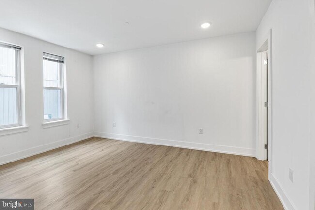 Building Photo - 1335 N Marston St