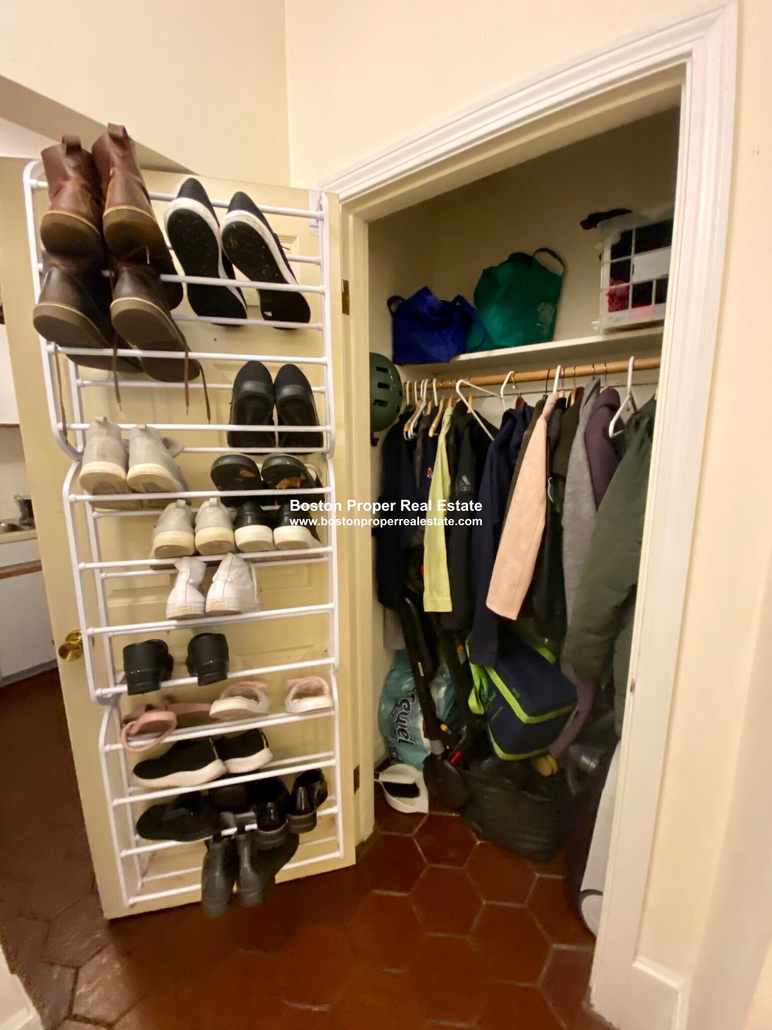 Building Photo - 477 Beacon St