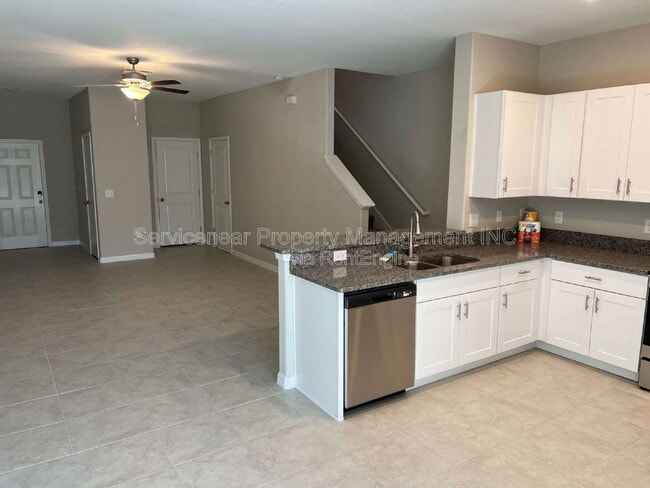 Building Photo - 9625 Pembrooke Pines Dr