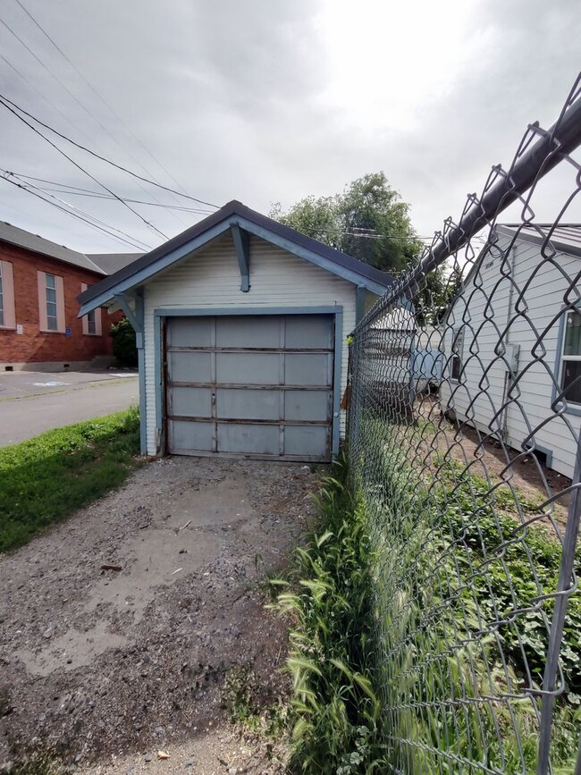 Building Photo - 1 Bedroom 1 Bath House