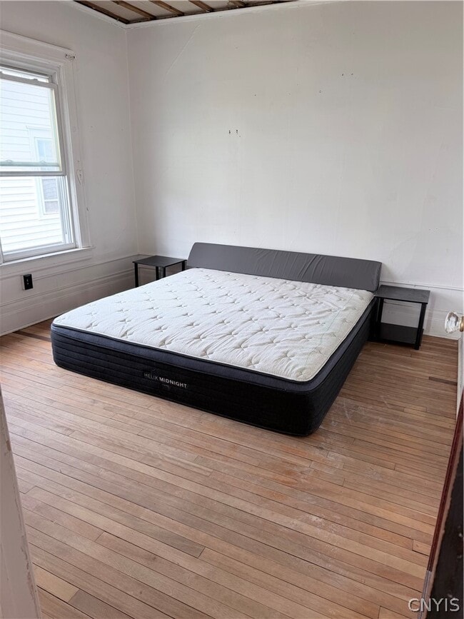 Building Photo - 2131 James St