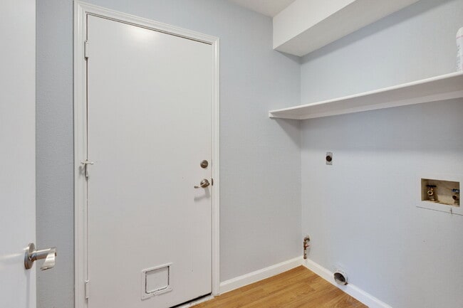 Building Photo - "Charming 3-Bedroom Cedar Park Home with 2...
