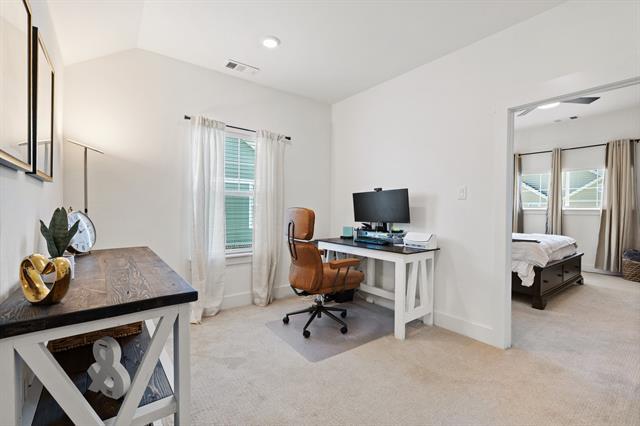 Building Photo - 3008 Grandview Dr