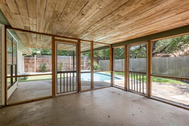 Building Photo - 7405 Attar Cove