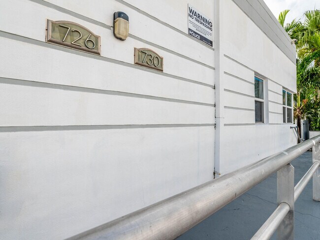 Building Numbers - 730 8th St