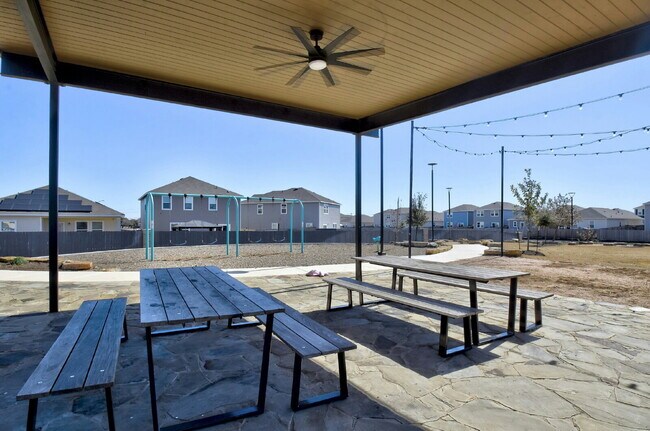 Building Photo - Spacious 4-Bedroom Rental in Trails at Culebra with Community Amenities