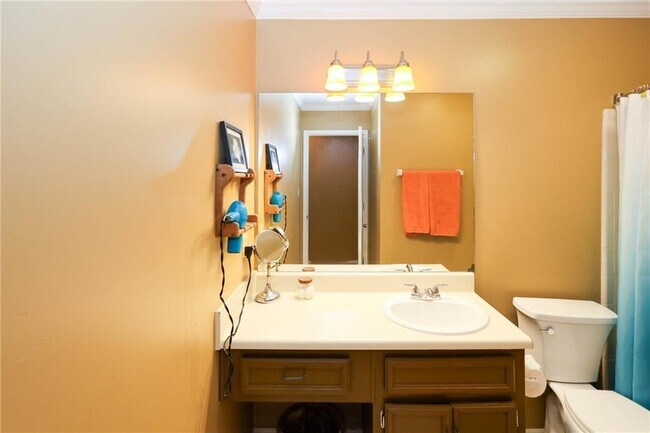 Building Photo - 402 Olde Mill Ln