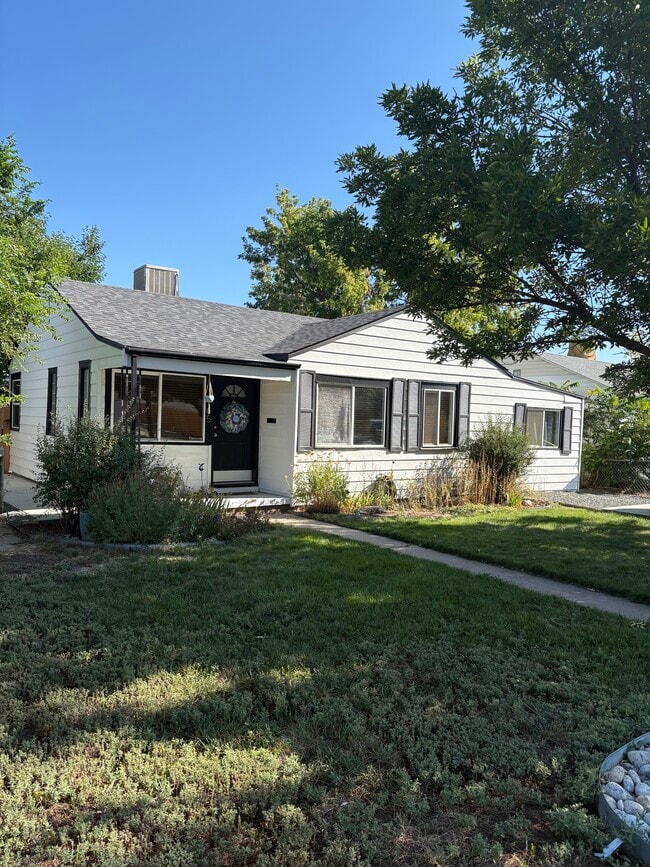 Primary Photo - 1765 W Virginia Ave