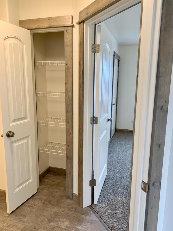 Building Photo - 851 Gibbon St