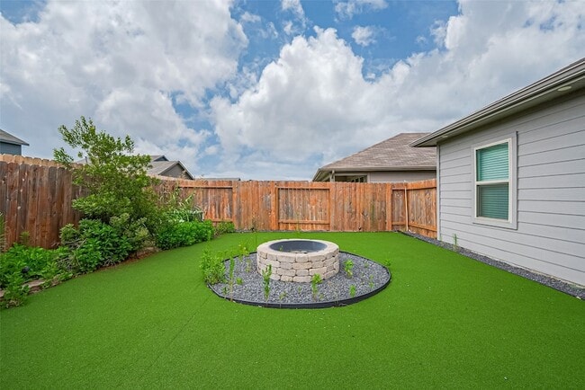 Building Photo - 12518 Pelican Bay Dr