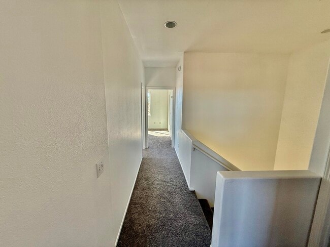 Building Photo - 13827 Luis Dr