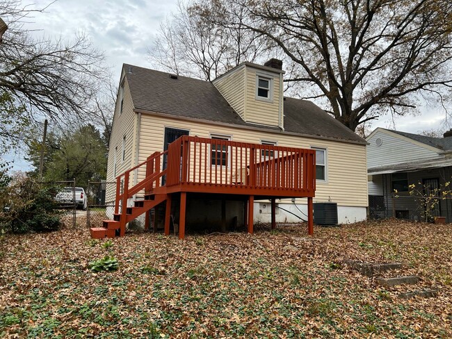 Building Photo - Nice 4 Bedroom - 2 Bathroom