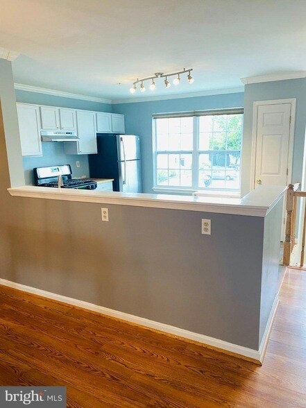 Building Photo - 8825 Goose Landing Cir