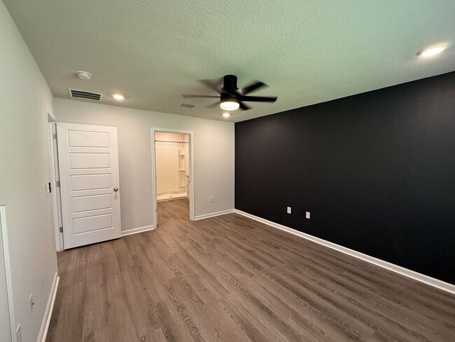 Building Photo - 4 Bedroom 2 Bath Home for Rent in Birch Run Subdivision! Energy Efficient Solar Panels to Help Lo...