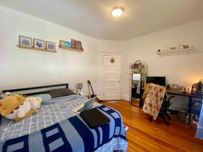 Building Photo - 100 W Adams St