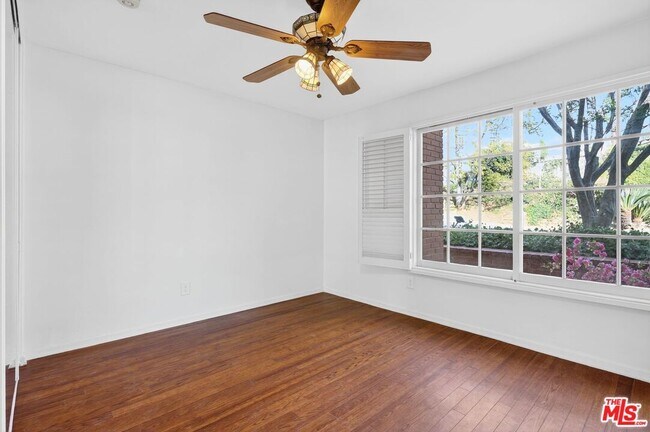 Building Photo - 3713 Dellvale Pl