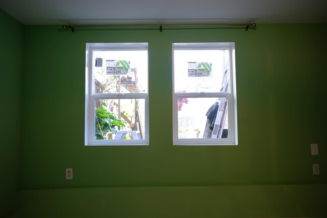 Building Photo - 462 Faxon Ave