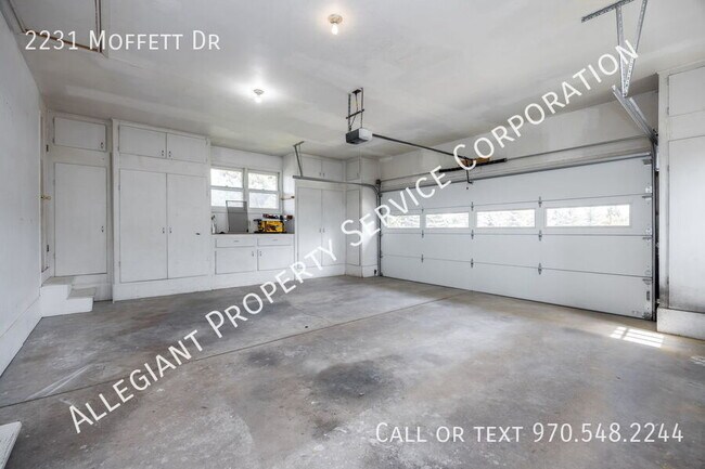 Building Photo - 2231 Moffett Dr