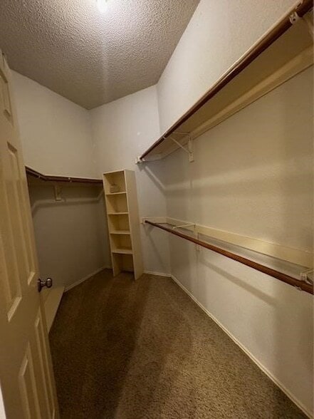 Building Photo - 2501 Redfield Dr