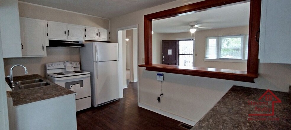 Building Photo - 25 N Franklin Ave