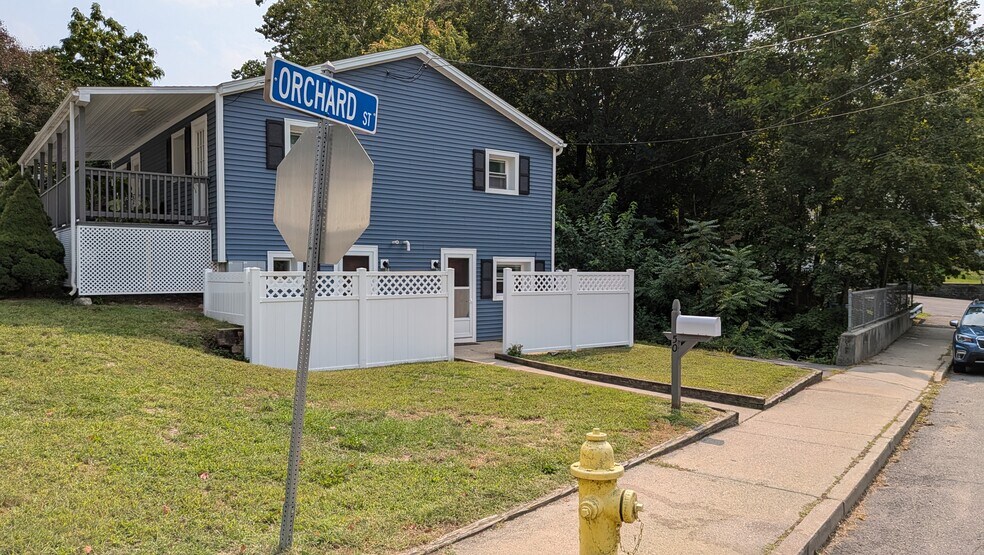 Building Photo - 68 Myrtle Ave
