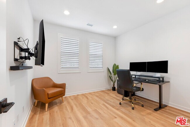 Building Photo - 18130 Radiance Ln