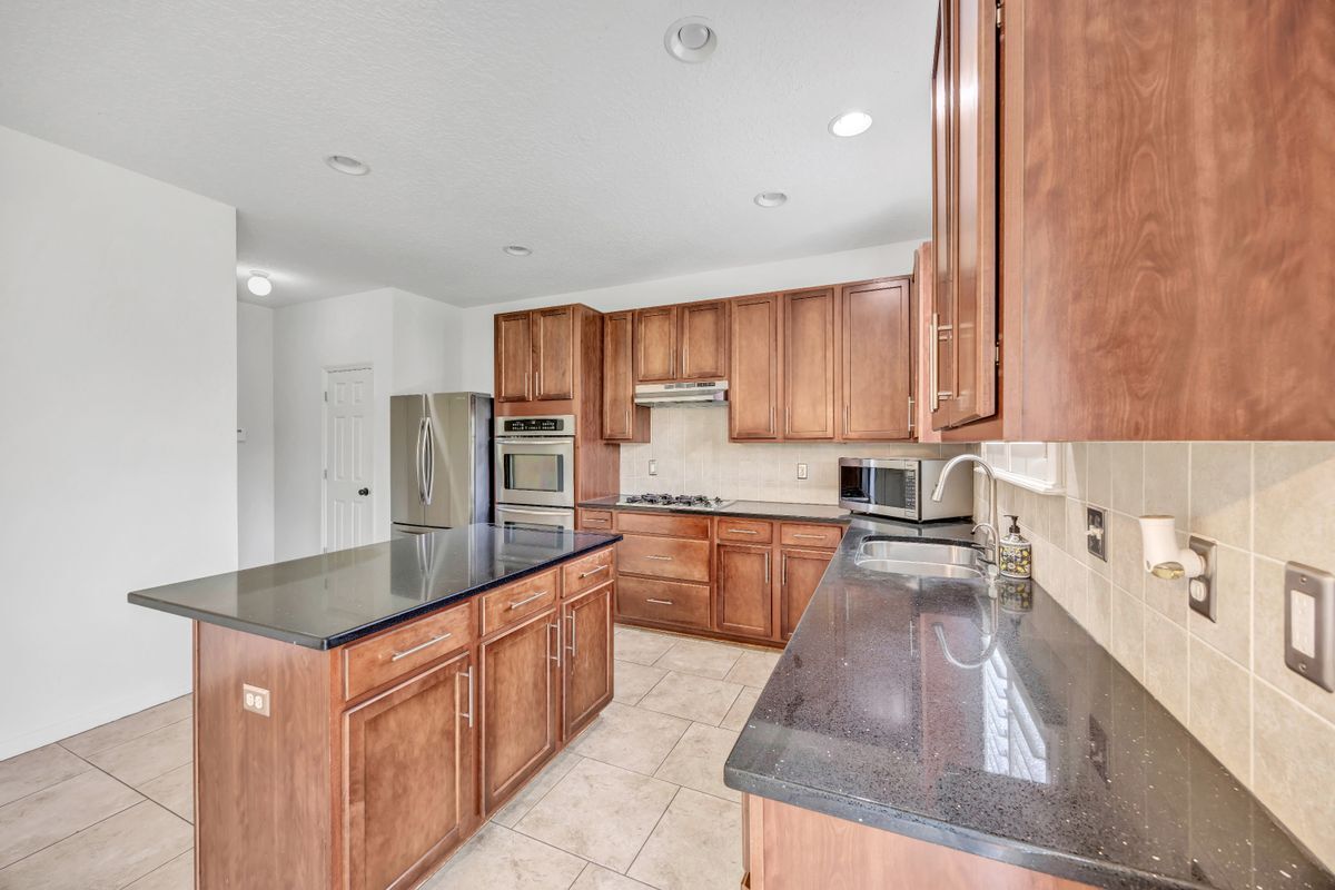 Building Photo - 1457 Heather Ct