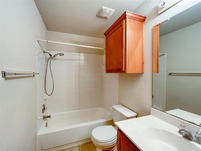 Building Photo - 2324 Pearson Way