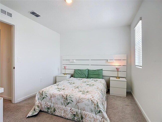 Building Photo - 2542 Grey Hawk Dr