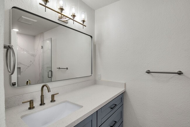 Building Photo - Malaga-GJA