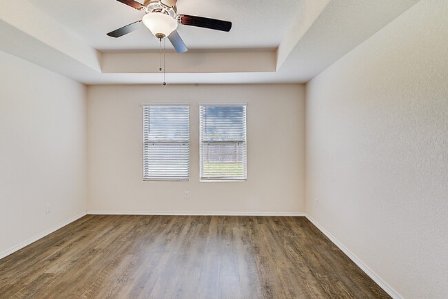 Building Photo - 14620 Wheeler Dr
